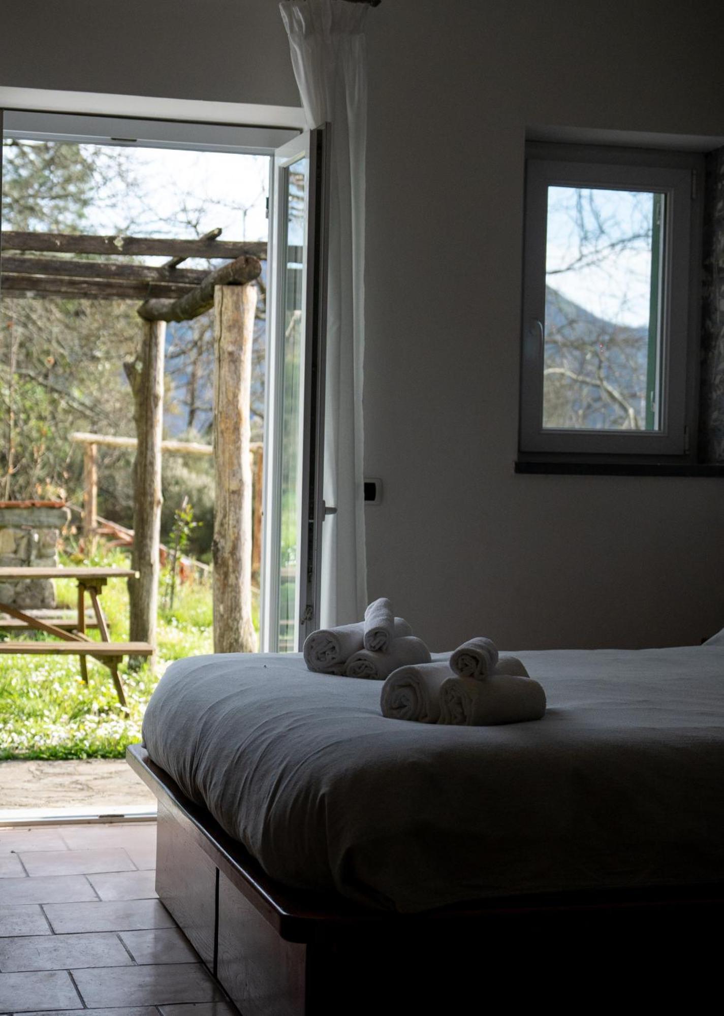 Agriturismo I Due Ghiri - Cinque Terre Calice al Cornoviglio ภายนอก รูปภาพ