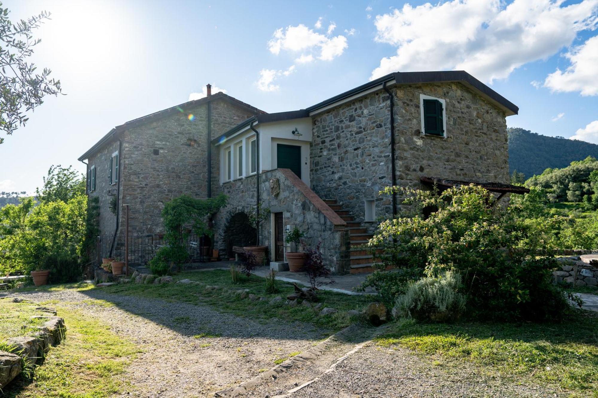 Agriturismo I Due Ghiri - Cinque Terre Calice al Cornoviglio ภายนอก รูปภาพ
